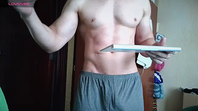 cris2428 online show from October 13, 2025, 3:35 pm