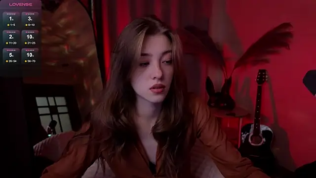 Snapshot of AstraMist chatting on October 6, 2025, 1:45 pm AstraMist online show from October 6, 2025, 1:45 pm