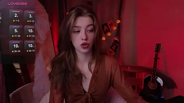 Snapshot of AstraMist chatting on October 30, 2025, 4:04 pm AstraMist online show from October 30, 2025, 4:04 pm