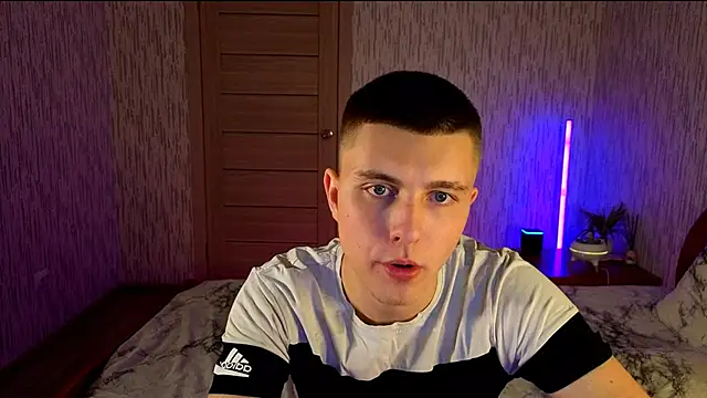 Denisx444 online show from October 16, 2025, 9:50 am