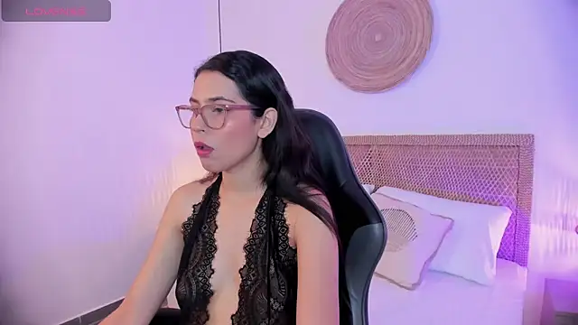 desireee  online show from April 15, 2026, 12:42 pm