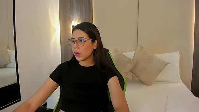 desireee  online show from January 14, 2026, 12:20 pm