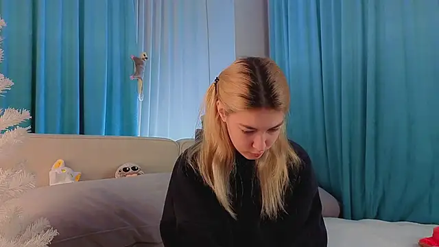 AngelicRice online show from December 19, 2025, 11:23 am