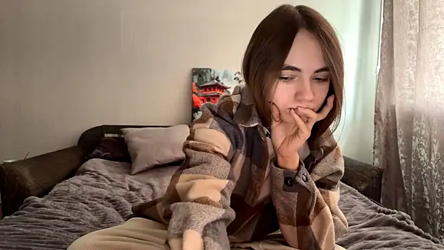 EvieDoll online show from October 3, 2025, 9:11 am