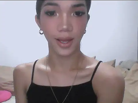CassieSommereux online show from August 4, 2026, 6:34 pm