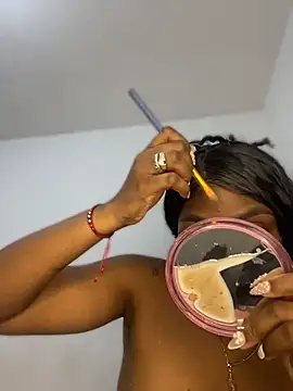 zaracollins01 online show from July 10, 2026, 11:27 pm