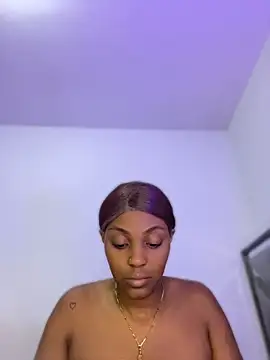 zaracollins01 online show from July 24, 2026, 7:21 pm