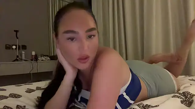 Snapshot of SofiaAlvarezX chatting on October 22, 2025, 6:40 pm SofiaAlvarezX online show from October 22, 2025, 6:40 pm