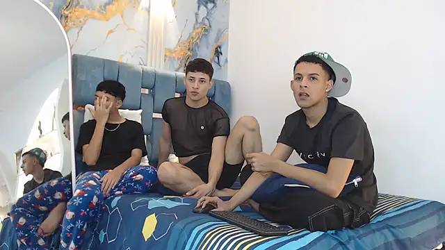 GRETTY BOYS online show from December 18, 2025, 7:24 am