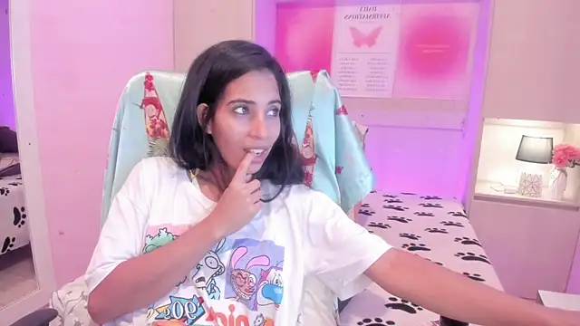 Snapshot of LexxaQueen chatting on October 11, 2025, 10:22 pm LexxaQueen online show from October 11, 2025, 10:22 pm