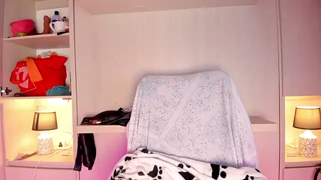 LexxaQueen online show from December 2, 2025, 4:03 am