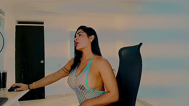 fitnessmommy online show from September 30, 2025, 4:02 pm