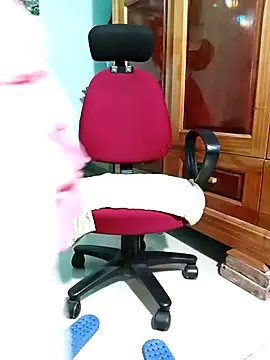 Tasu774 online show from December 14, 2025, 8:53 am