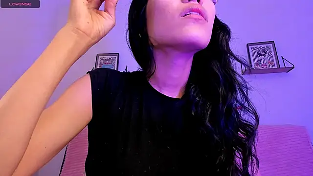 emycarver09 online show from February 12, 2026, 10:48 am