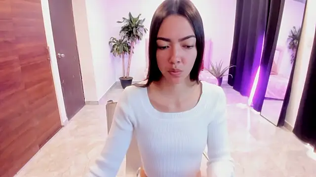 Snapshot of fox_valerie chatting on October 14, 2025, 2:50 pm fox valerie online show from October 14, 2025, 2:50 pm