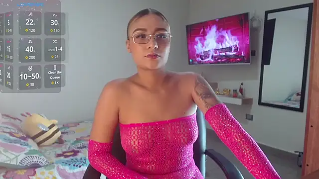 Emmili Saenz online show from September 24, 2025, 9:21 pm