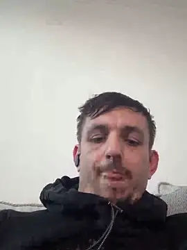 Girlspoop21 online show from April 28, 2026, 7:18 pm