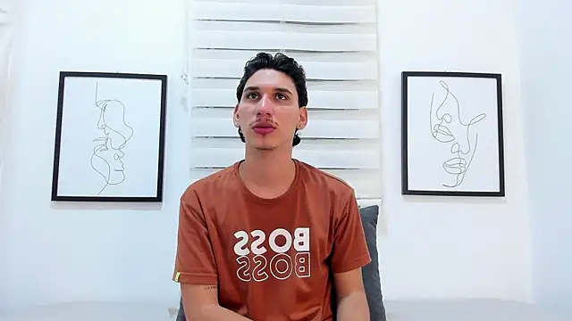 axel alvareez online show from September 29, 2025, 3:35 am