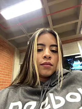 Silvana Rodriguez  online show from October 1, 2025, 10:57 pm