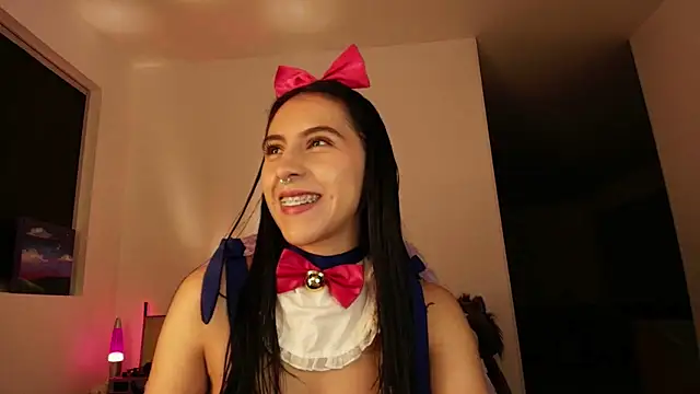 violethun  online show from October 7, 2025, 4:35 am