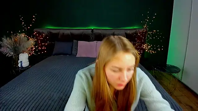 MilaAddams online show from November 27, 2025, 6:36 am