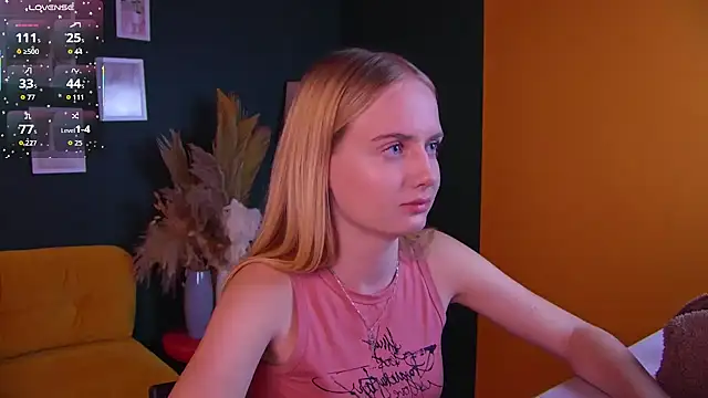 PixieNeed online show from September 28, 2025, 4:25 pm