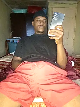 Snapshot of Hluga_25 chatting on December 4, 2025, 4:00 am Hluga 25 online show from December 4, 2025, 4:00 am