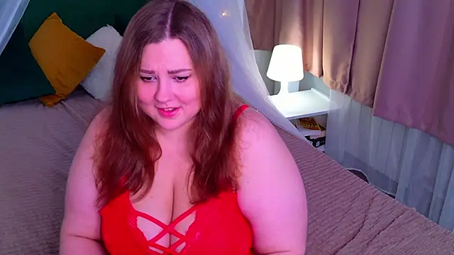 JulieGrin online show from September 20, 2025, 5:23 am