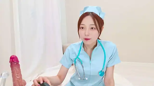 Sayu x05 online show from November 14, 2025, 2:43 pm