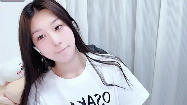 Winnie666- online show from December 15, 2025, 5:19 pm