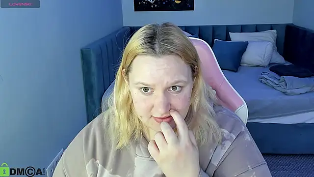 polly greartt online show from September 21, 2025, 12:16 am
