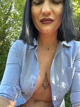 MysticCleo online show from April 25, 2026, 1:36 pm