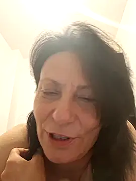 Snapshot of jessyca_ chatting on November 3, 2025, 10:02 pm jessyca online show from November 3, 2025, 10:02 pm