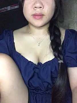 Snapshot of Linhmai_bb chatting on October 3, 2025, 4:19 pm Linhmai bb online show from October 3, 2025, 4:19 pm