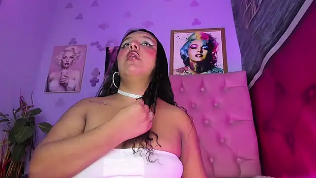 Snapshot of DakotaKS chatting on October 19, 2025, 8:17 am DakotaKS online show from October 19, 2025, 8:17 am