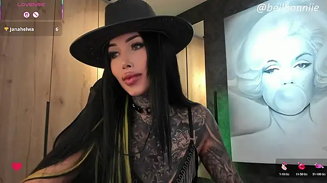 belllbonniie online show from October 30, 2025, 6:49 pm