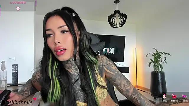 belllbonniie online show from November 15, 2025, 6:12 pm