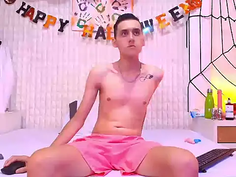 LuigiMarchetti online show from October 29, 2025, 8:24 am