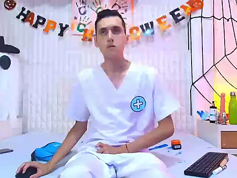 LuigiMarchetti online show from October 30, 2025, 7:44 pm