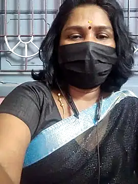Snapshot of Tamil_Azhaghi25 chatting on June 17, 2026, 6:40 pm Tamil Azhaghi25 online show from June 17, 2026, 6:40 pm