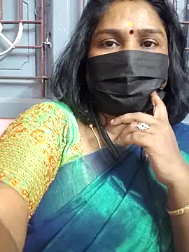 Snapshot of Tamil_Azhaghi25 chatting on June 28, 2026, 6:47 pm Tamil Azhaghi25 online show from June 28, 2026, 6:47 pm