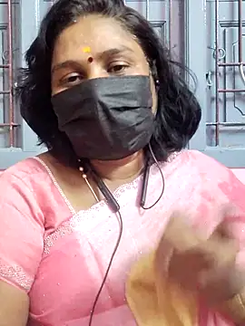 Snapshot of Tamil_Azhaghi25 chatting on May 31, 2026, 6:09 pm Tamil Azhaghi25 online show from May 31, 2026, 6:09 pm