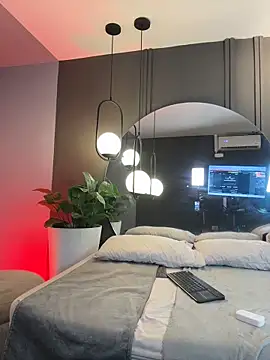 Tayler Kim online show from February 12, 2026, 6:40 pm