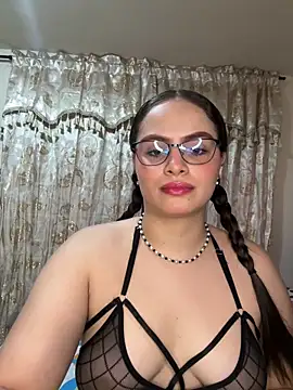 Tayler Kim online show from May 17, 2026, 5:57 pm