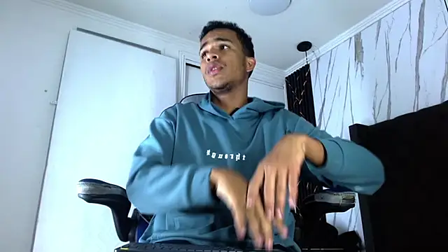 aston xvera online show from October 18, 2025, 3:30 am