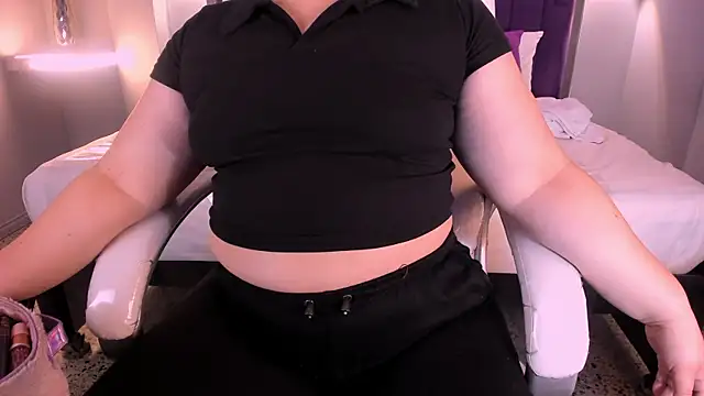 Miss Francheska online show from February 25, 2026, 12:05 pm