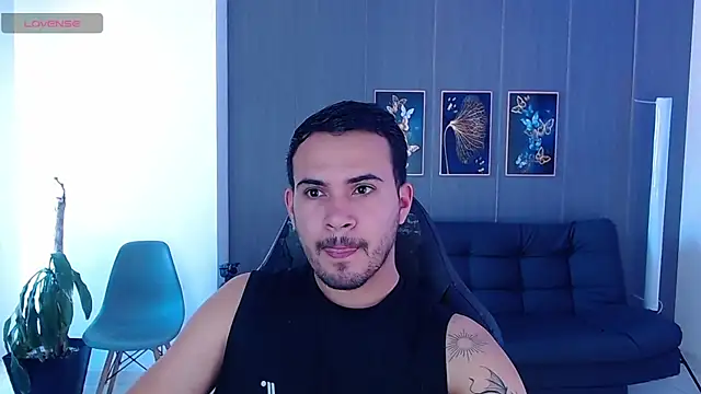 Arontrey21 online show from October 6, 2025, 7:58 pm