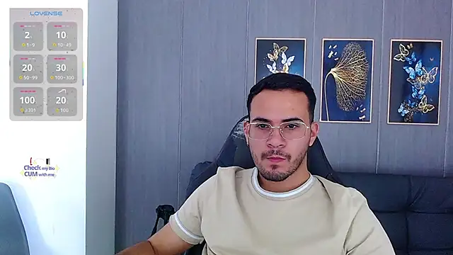 Arontrey21 online show from September 21, 2025, 7:41 pm