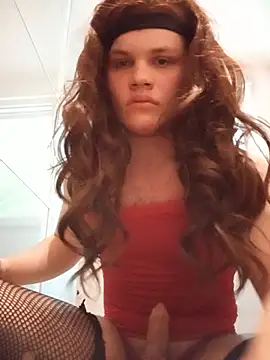 Boy 4YOUu online show from June 3, 2026, 6:12 pm