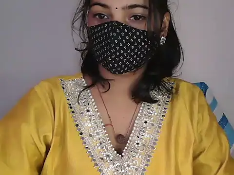 Hott Noor online show from November 11, 2025, 8:20 am